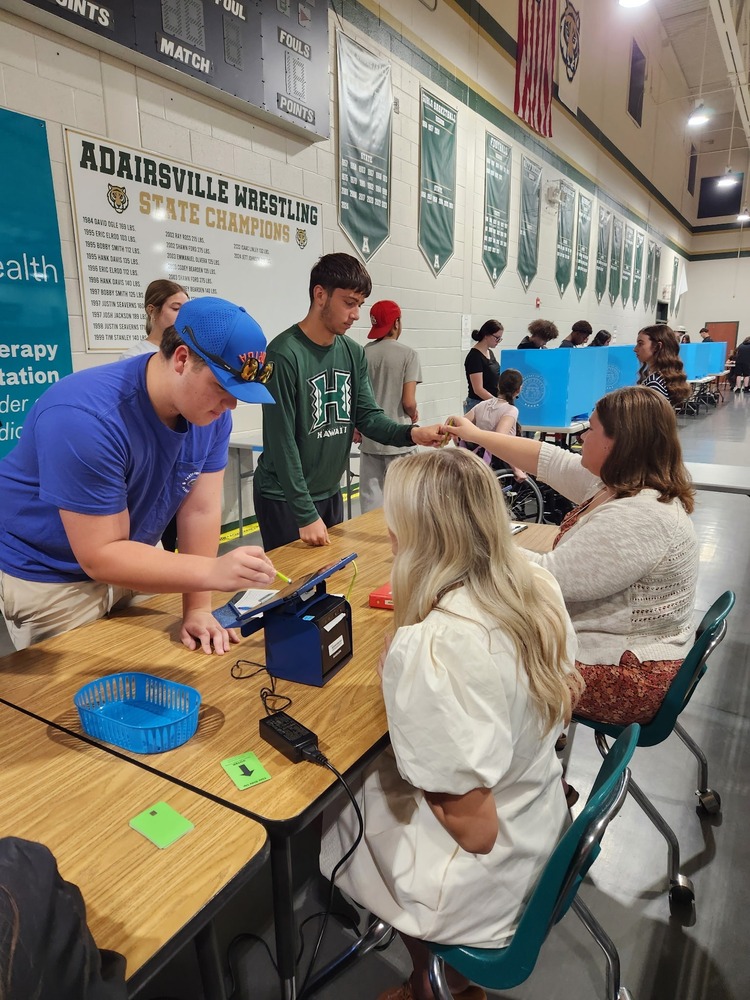 students at AHS registering to vote