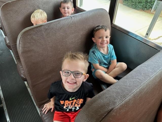 🚍 Bus rules are important to ensuring a safe ride to and from school each day.  Thanks to our transportation department for helping to equip our preschoolers and kindergarteners with this knowledge!  💙⭐️💙