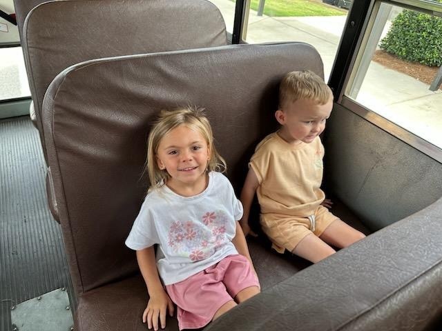 🚍 Bus rules are important to ensuring a safe ride to and from school each day.  Thanks to our transportation department for helping to equip our preschoolers and kindergarteners with this knowledge!  💙⭐️💙