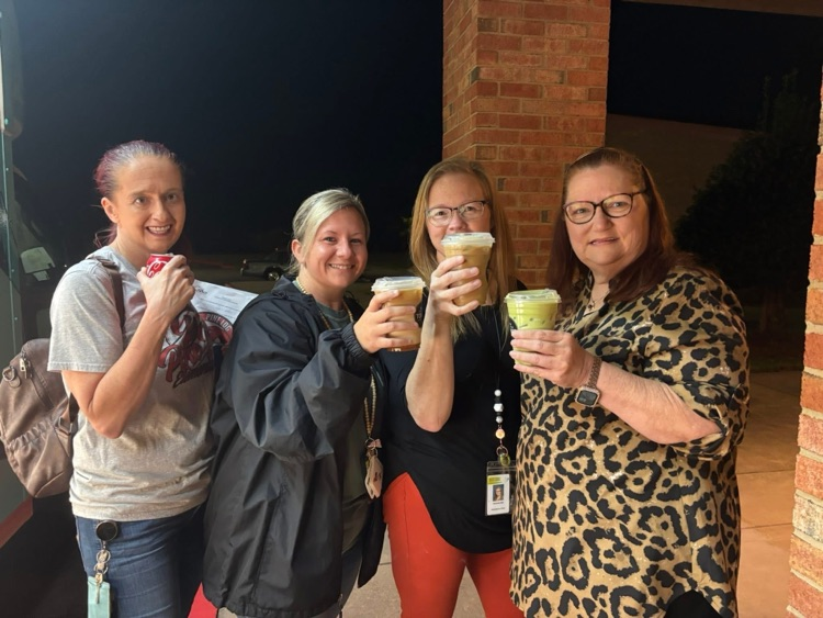 Coffee + teachers = the best kind of energy! Thank you Tom’s Coffee Truck for rolling up and fueling our staff with smiles (and caffeine 😉) this morning!