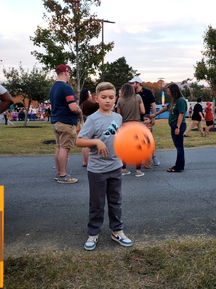🍂🎉 Thank You, WES Families and Community! 🎉🍂  What an amazing turnout for our Fall Festival! We are so grateful to our parents, volunteers, vendors, and community partners for helping make this event such a huge success. From games and treats to laughter and smiles, it was a night full of fun for everyone! 🧡🎃