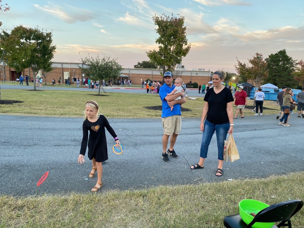 🍂🎉 Thank You, WES Families and Community! 🎉🍂  What an amazing turnout for our Fall Festival! We are so grateful to our parents, volunteers, vendors, and community partners for helping make this event such a huge success. From games and treats to laughter and smiles, it was a night full of fun for everyone! 🧡🎃