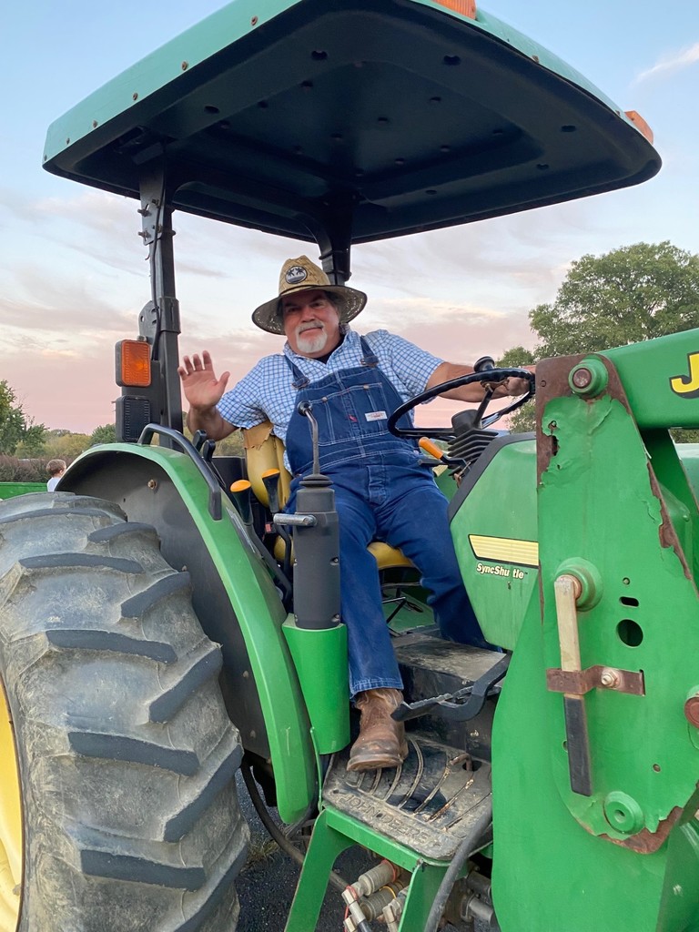 🍂🎉 Thank You, WES Families and Community! 🎉🍂  What an amazing turnout for our Fall Festival! We are so grateful to our parents, volunteers, vendors, and community partners for helping make this event such a huge success. From games and treats to laughter and smiles, it was a night full of fun for everyone! 🧡🎃