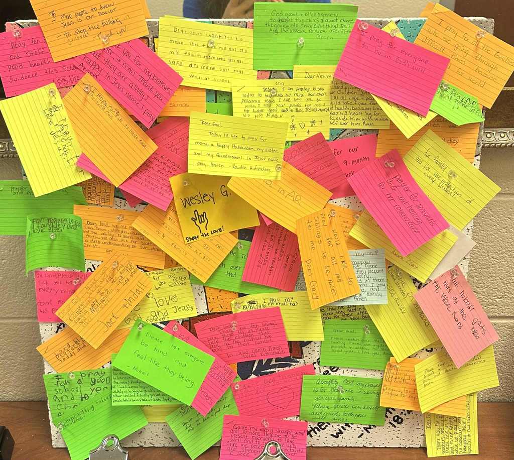 Emerson FCA had a great October huddle! We had 124 students in attendance! It was a great morning full of worship and fun activities!  Thank you to Lisa Lovett for donuts and the amazing message about Jesus being the TRUTH in our lives!!!   If you want to join our FCA Huddle, bring in a signed permission slip at any time during the year! 😊 You can find permission slips in the front office!  We are looking forward to our next FCA Huddle on November 14th @ 7:15am!  #FCABartow #FCA #EmersonFCA