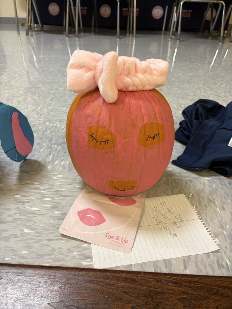 We had a great display of pumpkins for our pumpkin decorating contest! Congratulations to our winners!