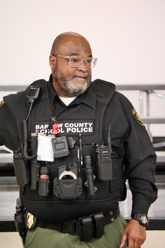 👮‍♀️🚔👮‍♂️Today our third graders enjoyed Ice Cream With a Cop.  Officer Scott, Officer Gentry, and friends visited to help build positive relationships with our students. 👮‍♀️🚔👮‍♂️