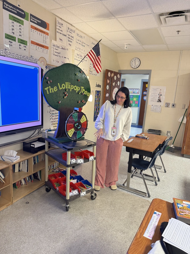 Ms. Eckert's class got to spin the wheel for spelling perfect attendance and won extra recess!