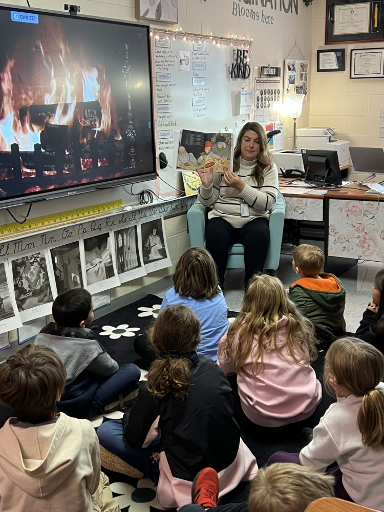 Gateway had a great start to their day with Mrs. Bennett coming in as a guest reader. ❤️