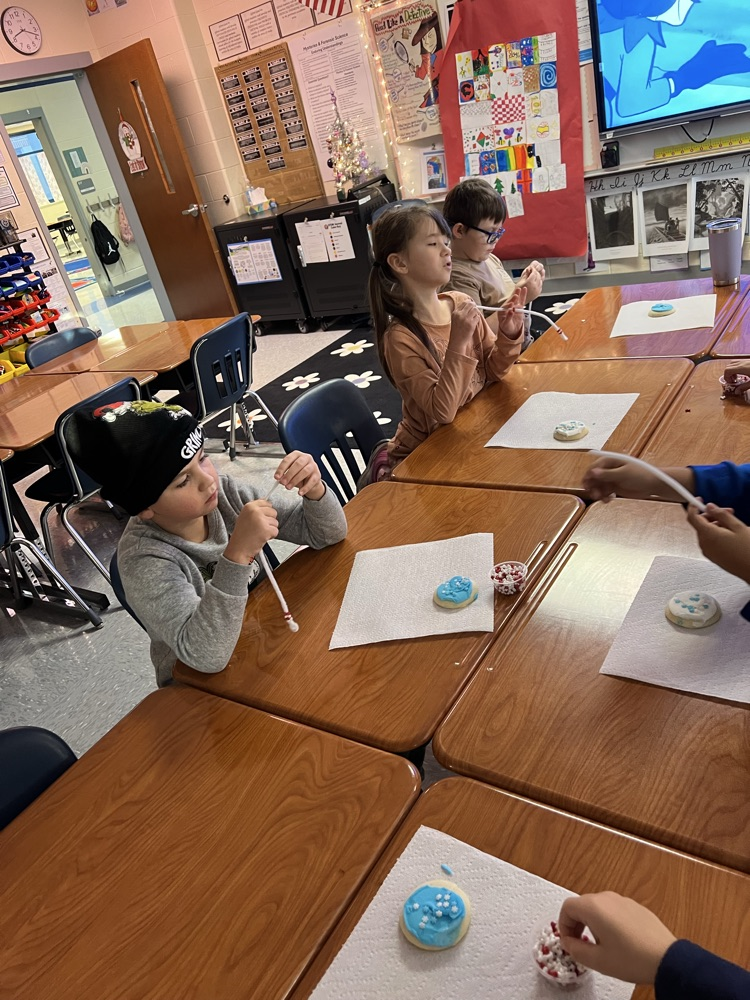 Our Eagles enjoyed a fun Advisement in their groups this month!