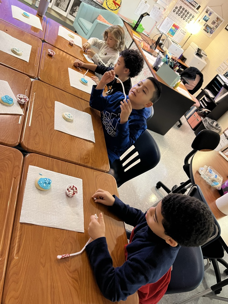 Our Eagles enjoyed a fun Advisement in their groups this month!