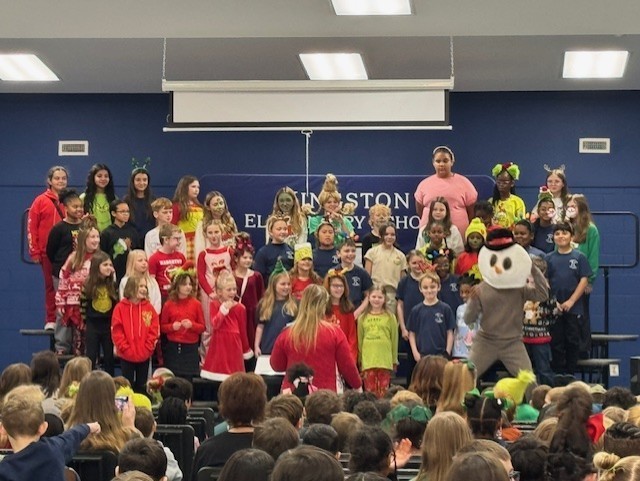 Chorus with a dancing snowman