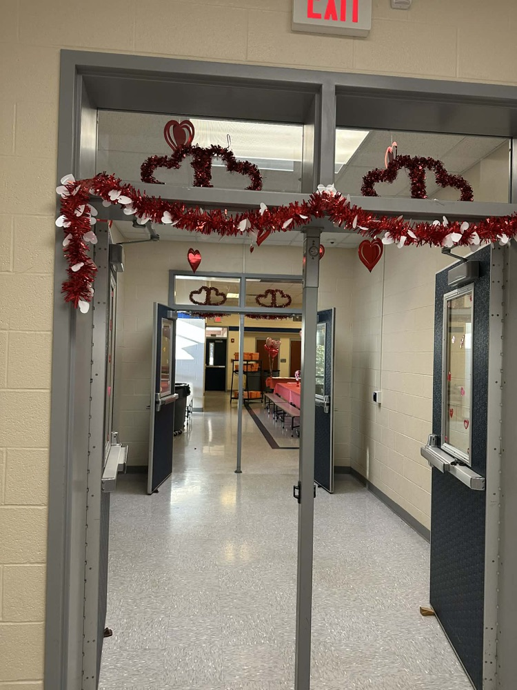 The 🩷Sweetheart Dance🩷 was a blast! We enjoyed seeing everyone and their loved ones bust a move on the dance floor! Thank you to the PTCO and all those who made it happen! 📸Drop your pictures below! We’d love to see your memories!💕