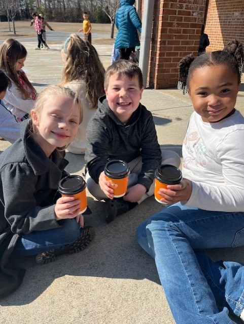 🌟💙 White Elementary Shows Up for Our Community! 💙🌟 A huge THANK YOU to our amazing White Elementary families for supporting our Dollar Days fundraiser! Because of your generosity, we are proud to help support Mrs. Lindsay Perry, principal of Hamilton Crossing Elementary, and her husband, Taylor, as they participate in Cartersville Dances with the Stars. All funds raised will benefit two incredible organizations — Backpack Buddies and Good Neighbor Homeless Shelter — making a real difference for families in our community. We love seeing our school come together to support others. Thank you for your kindness, generosity, and community spirit! 💫