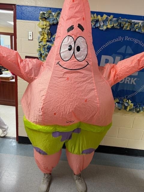 WOW WOW WOW! Our 🌟Knights🌟 came through in a big way to raise money to support Mrs. Perry's fundraising endeavors for Good Neighbor Homeless Shelter and Backpack Buddies! The final top 8 staff members students selected for the run: 8th Place - Mrs. Heather 7th Place - Ms. Lochridge 6th Place - Ms. Steed 5th Place - Mr. Bunch 4th Place - Mr. Freddy 3rd Place - Ms. Felker 2nd Place - Mr. Posey Annnnnnnnddddd...... 1st Place - Mr. Jones Our Knights raised a grand total of $801 !!!! And the winners of the Derby were.... 🏅1st Place - Mr. Posey as Patrick 🏅2nd Place - Ms. Heather as a Horse 🏅3rd Place - Mr. Jones as a Unicorn 📣Thanks to the Pterodactyl (Ms. Debra) and the Dancing Hippo (Mrs. Perry) for cheering our racers on through the entire course! 💙A GREAT TIME WAS HAD BY ALL!!!!💙