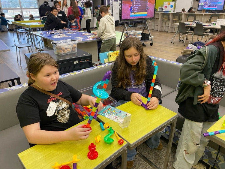 Fourth grade had a great time on their field trip to the BCCCA STEM lab!