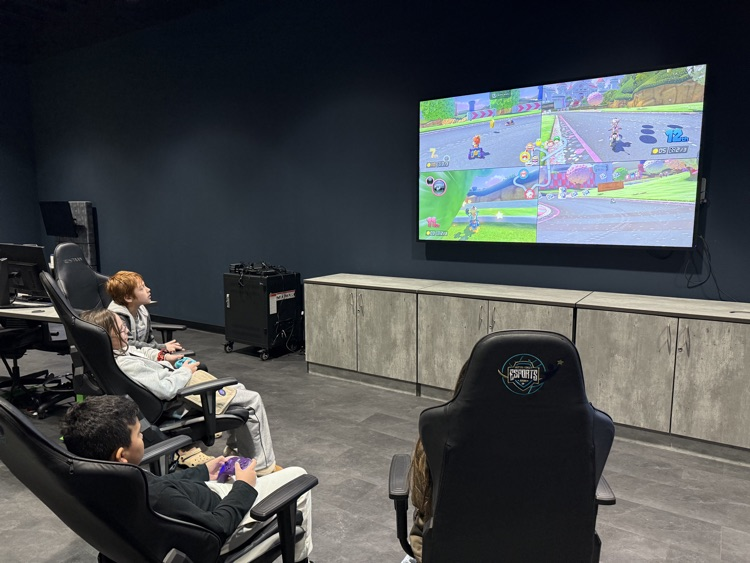 5th grade trip to the BCCCA STEM Innovation Center. Students enjoyed virtual tours of art museums and landmarks, art centered games on the ActiveFloor, and creating different forms of digital artwork!