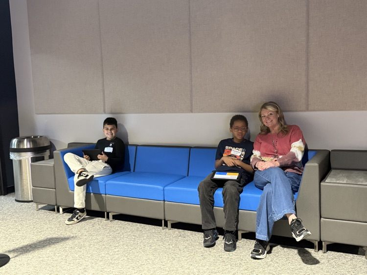 5th grade trip to the BCCCA STEM Innovation Center. Students enjoyed virtual tours of art museums and landmarks, art centered games on the ActiveFloor, and creating different forms of digital artwork!