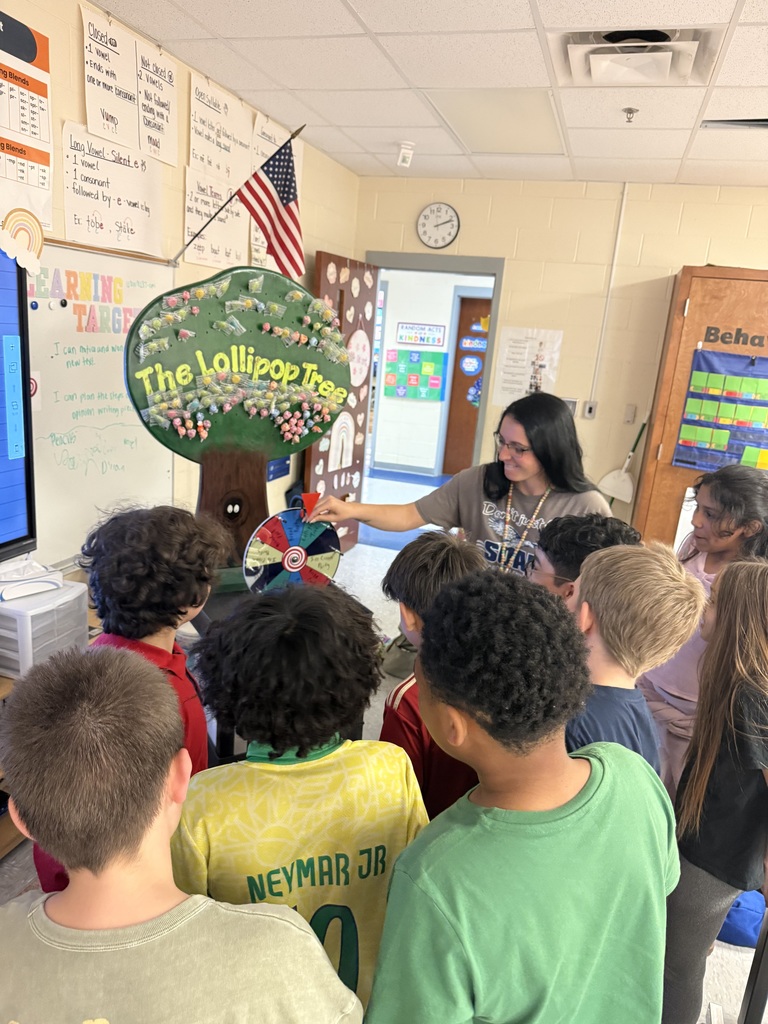 Ms. Eckert's class spelled perfect attendance and won extra recess!