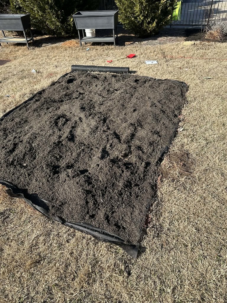 We are working to create a beautiful garden for our students to enjoy in remembrance of Ms. Harris. We are in need of donations for the garden. Please consider helping to clear our Amazon wishlist. https://www.amazon.com/hz/wishlist/ls/2L4WAPWWKOC75?ref_=wl_share