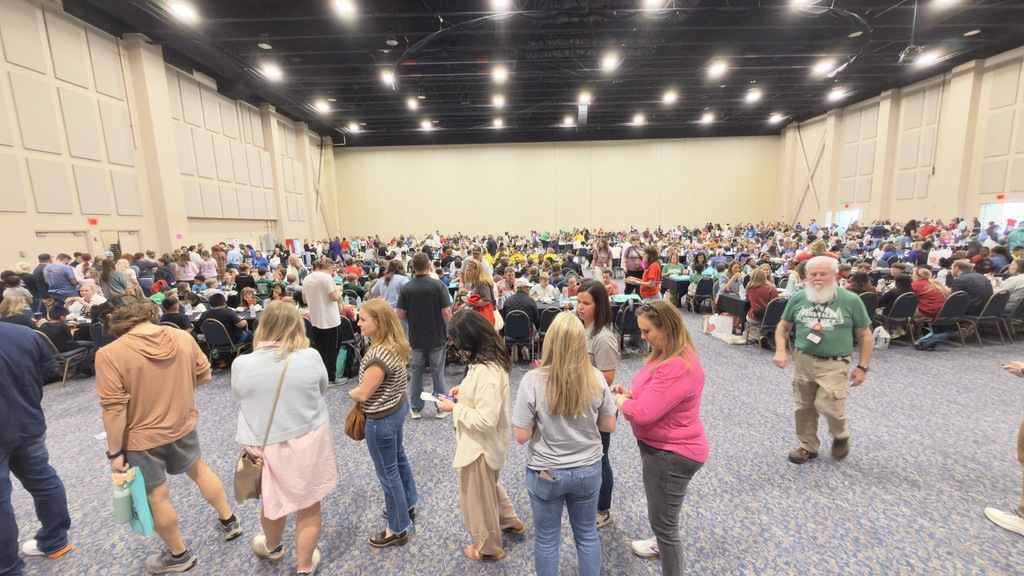 Emerson's Tome Society Book Club went to Athens on Tuesday to take part in TomeCon 2026! Students enjoyed taking part in sessions with authors of books they had read, visiting the vendor fair and the book market, and attending an author event where they were able to personally speak with authors. It was a fun, literacy filled day!