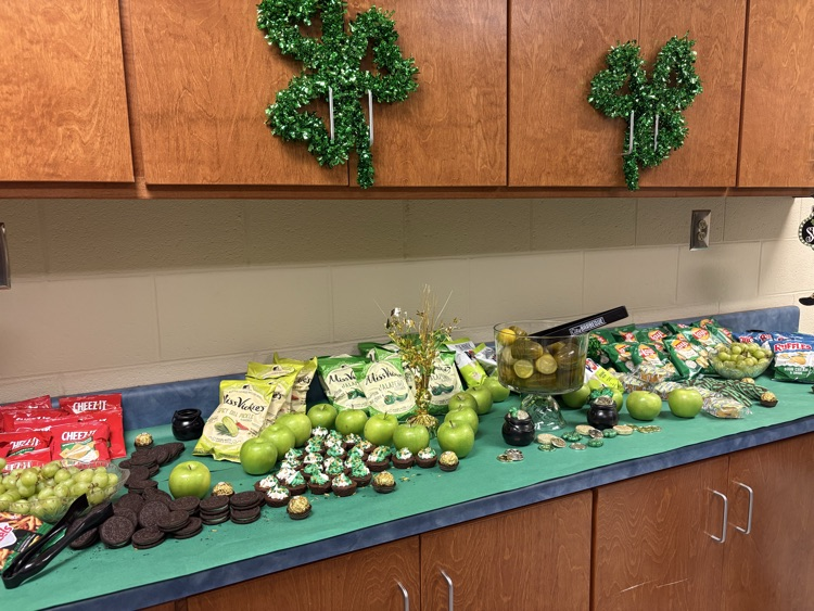 Our staff had a Pop-Up Attendance Day on St. Patrick's Day! Thanks to our awesome admin for the delicious green treats! ☘️