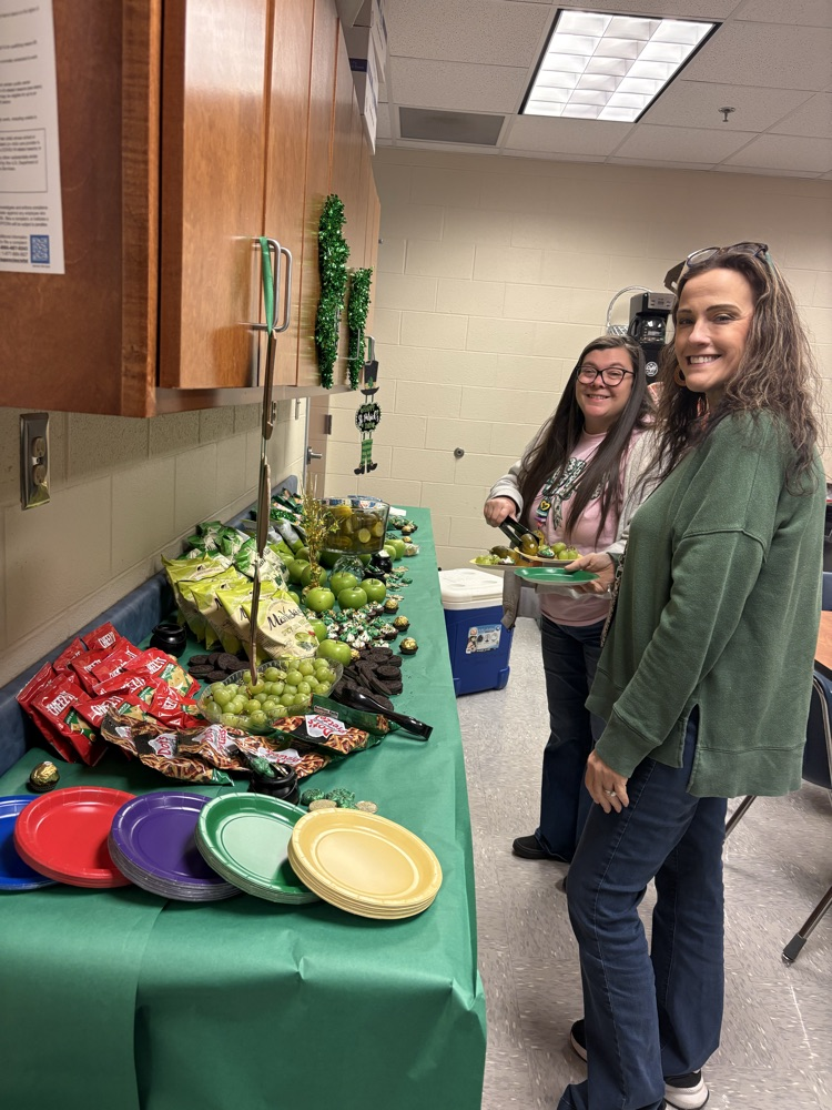 Our staff had a Pop-Up Attendance Day on St. Patrick's Day! Thanks to our awesome admin for the delicious green treats! ☘️