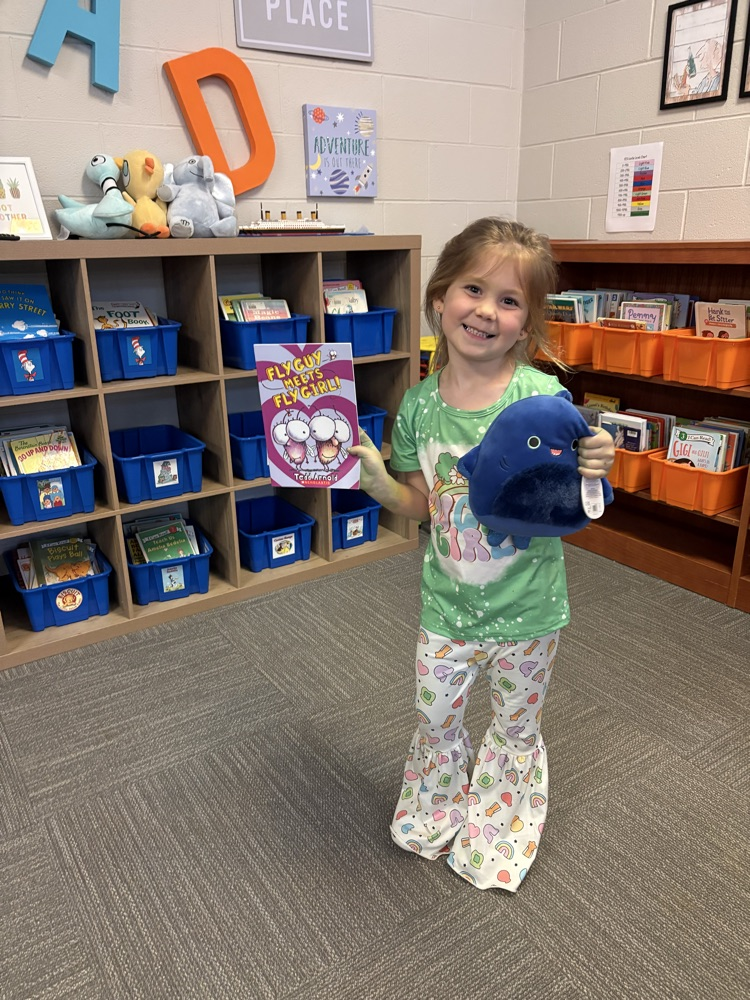 Congratulations to our Read-a-thon winners! Thank you for your support of our Emerson Eagles and the EES Media Center!