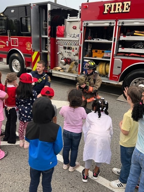 Bartow County Fire and Rescue visit HCES Kindergarten Class 8