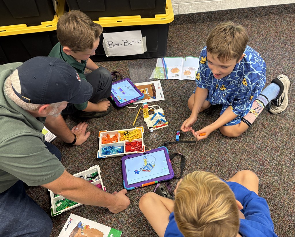 Bee-Botics Explore students code and build 