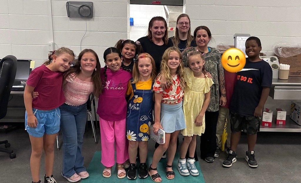 3rd grade students with custodians