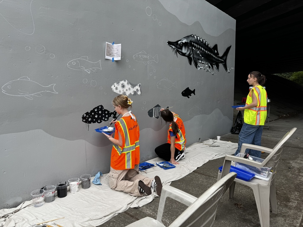 Students paint a mural
