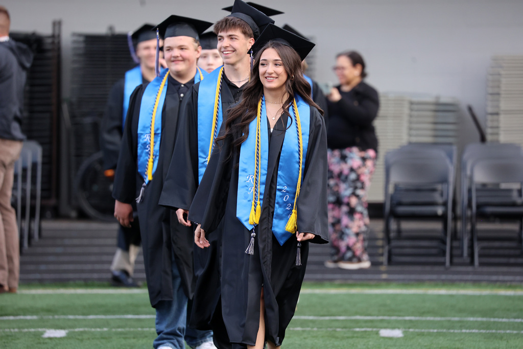 Grads enter District Stadium