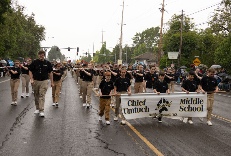 Chief Umtuch Middle School students march in the Hazel Dell Parade of Bands