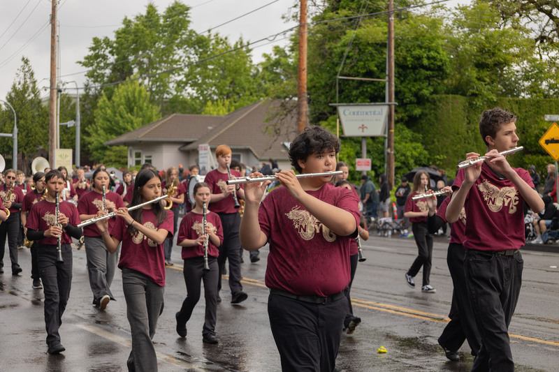 Daybreak Middle School students march in the Hazel Dell Parade of Bands