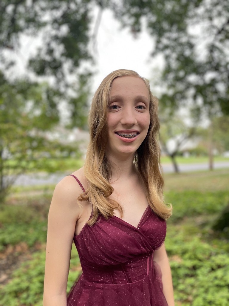Freshman Lauren Rowe wins Gold Key in Scholastic Art & Writing Awards image