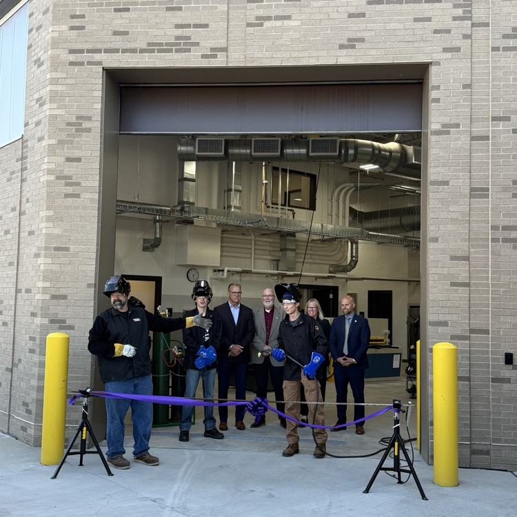  West Shore Career-Technical Districts hosted a ribbon-cutting ceremony for the new MEMS Lab and welding program.  We are excited for these two new, robust career technical programs for our students. 