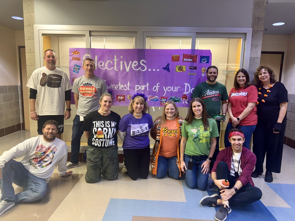 bay middle school electives team dresses up for halloween 2025