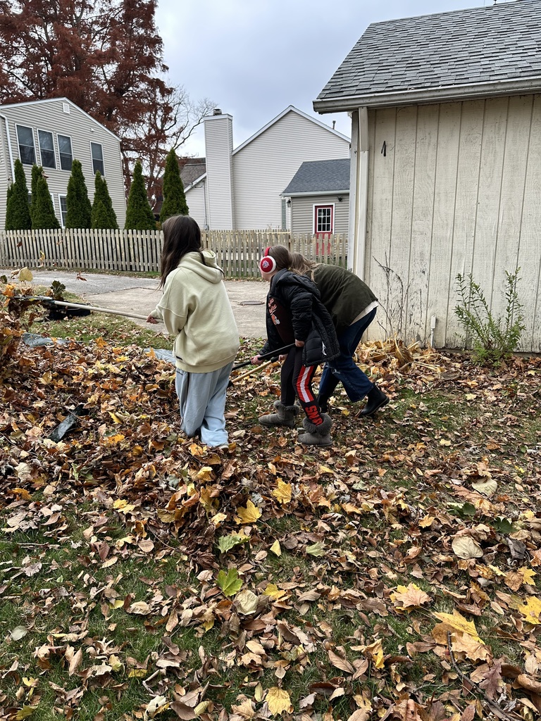 5th grade girls in bms 2025 rake out event