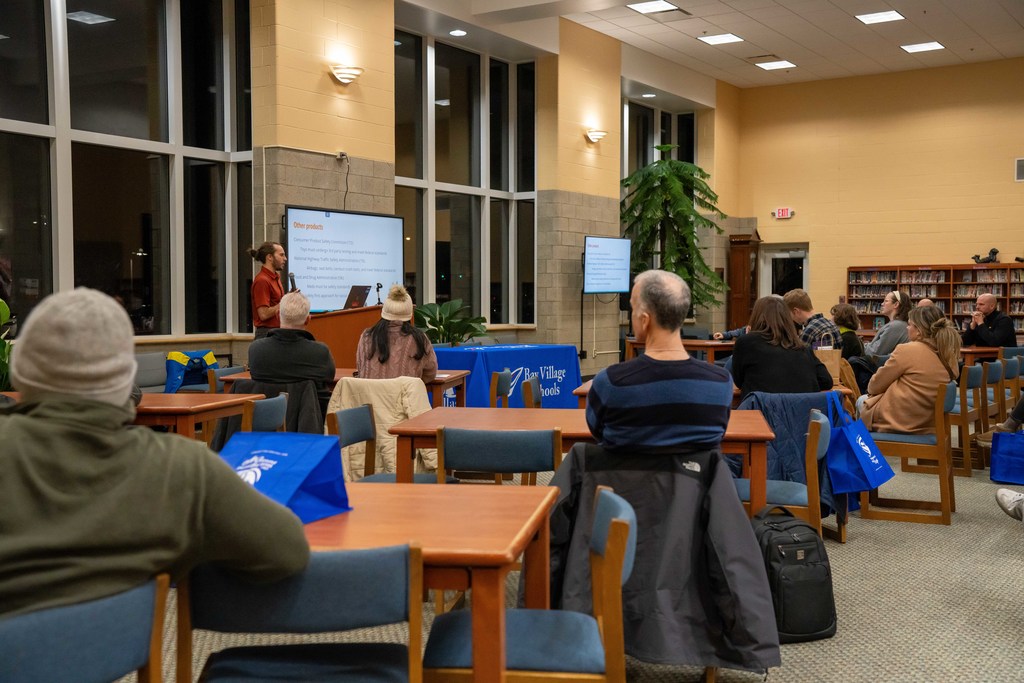 dr. badgett at wellness expo photo