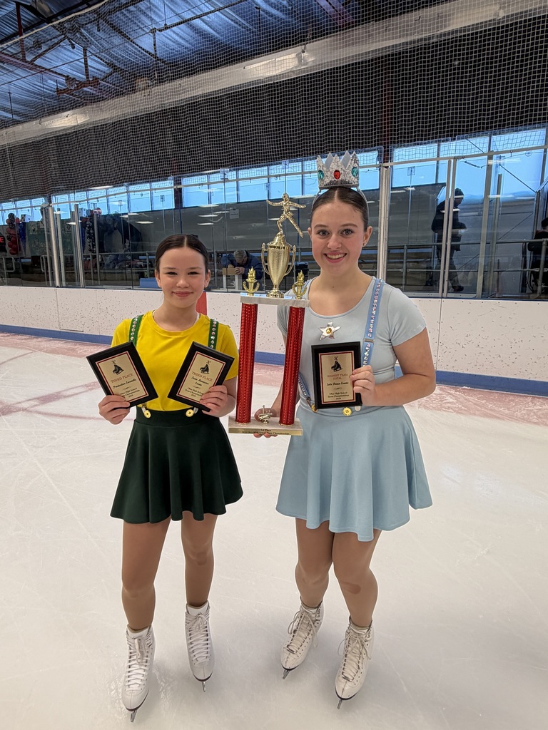 lakeside edges skating team photo that includes bay village schools students