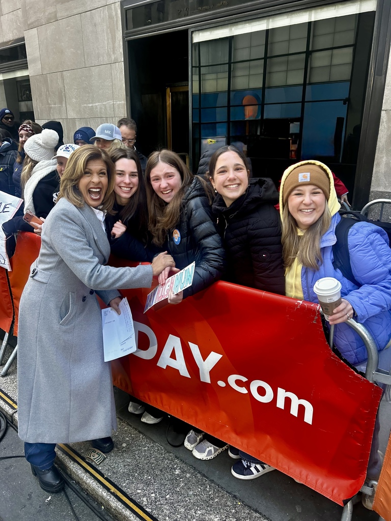 bay high school model un participates in a competition in new york city with today show host hoda kotbe in the background march 2026