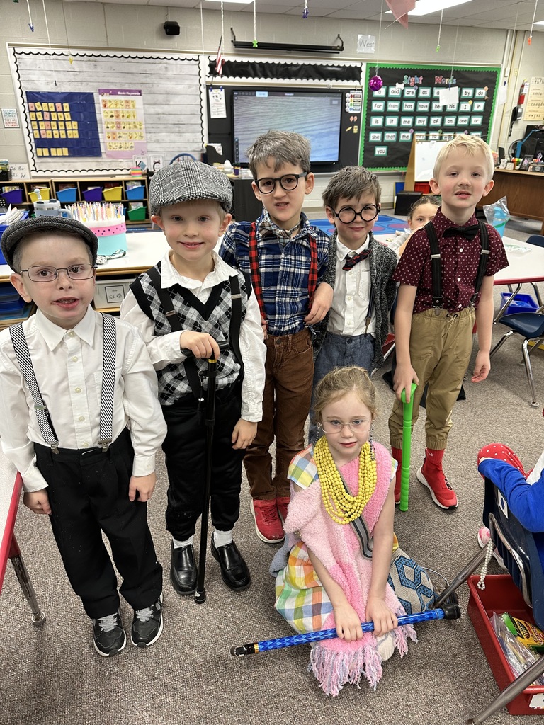 100 days of school photo from Mrs. Bragg's class