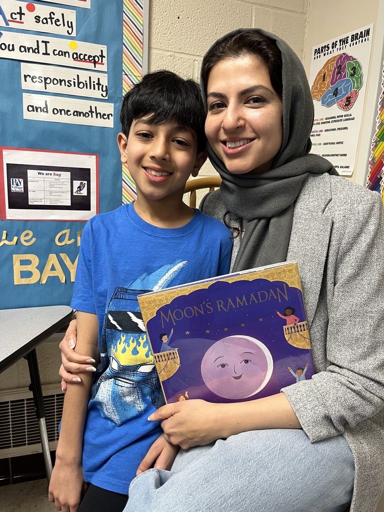 Reading Moon's Ramadan book photo