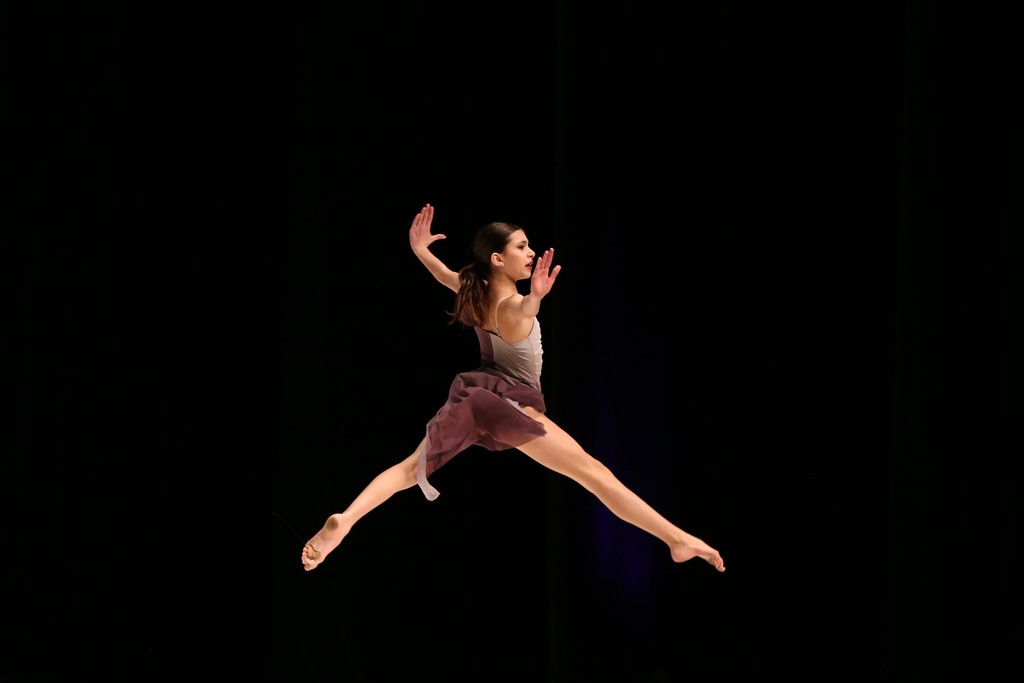 Bay Middle School 5th grader wins dance award photo