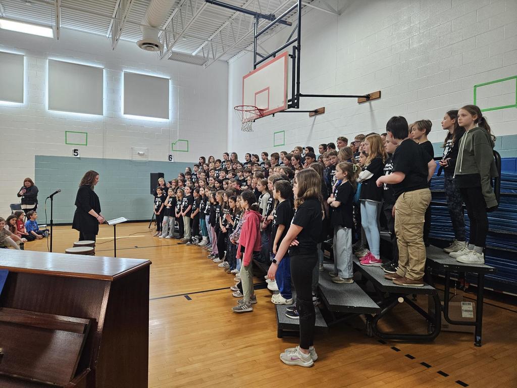 Westerly fourth-grade chorus photo