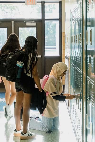 Bethpage schools were vibrating with excitement this morning as students returned for the first day of the 2025-26 school year. Arriving by bus, foot, car and bike, students greeted friends and teachers with hugs, high fives and big smiles.