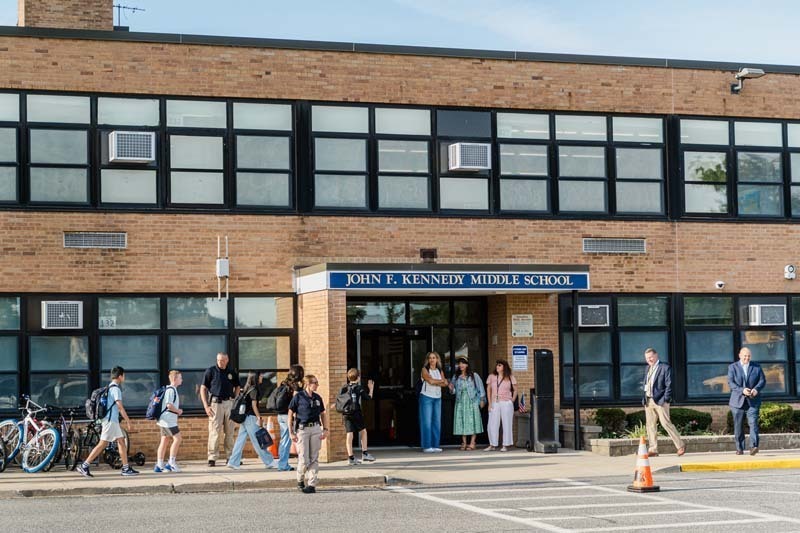 Bethpage schools were vibrating with excitement this morning as students returned for the first day of the 2025-26 school year. Arriving by bus, foot, car and bike, students greeted friends and teachers with hugs, high fives and big smiles.