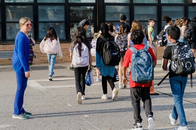 Bethpage schools were vibrating with excitement this morning as students returned for the first day of the 2025-26 school year. Arriving by bus, foot, car and bike, students greeted friends and teachers with hugs, high fives and big smiles.