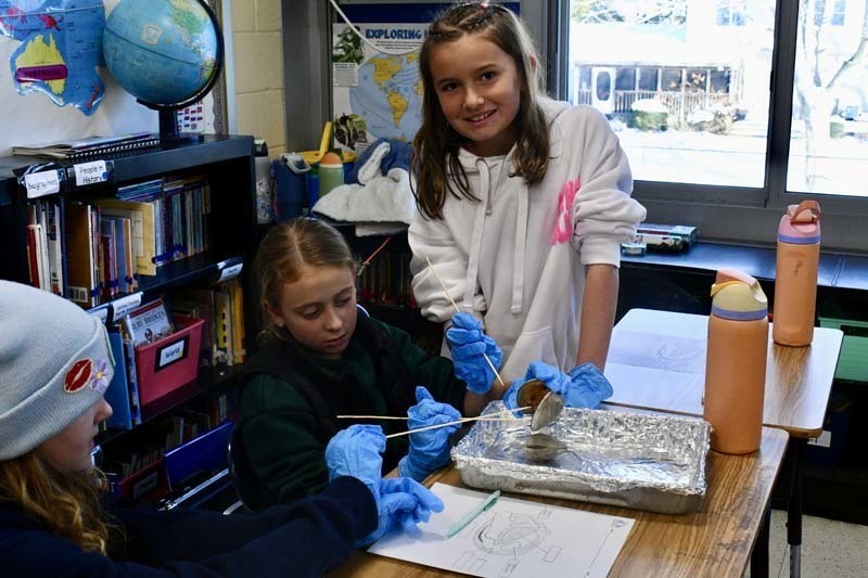 Fifth graders dive into local ecology with Seatuck