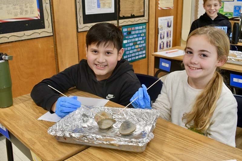 Fifth graders dive into local ecology with Seatuck